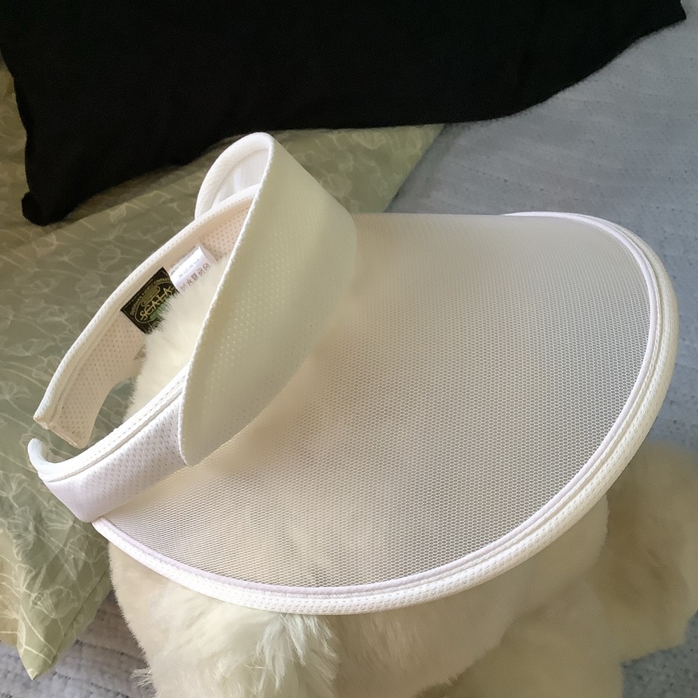 Vintage White Mesh Vizor